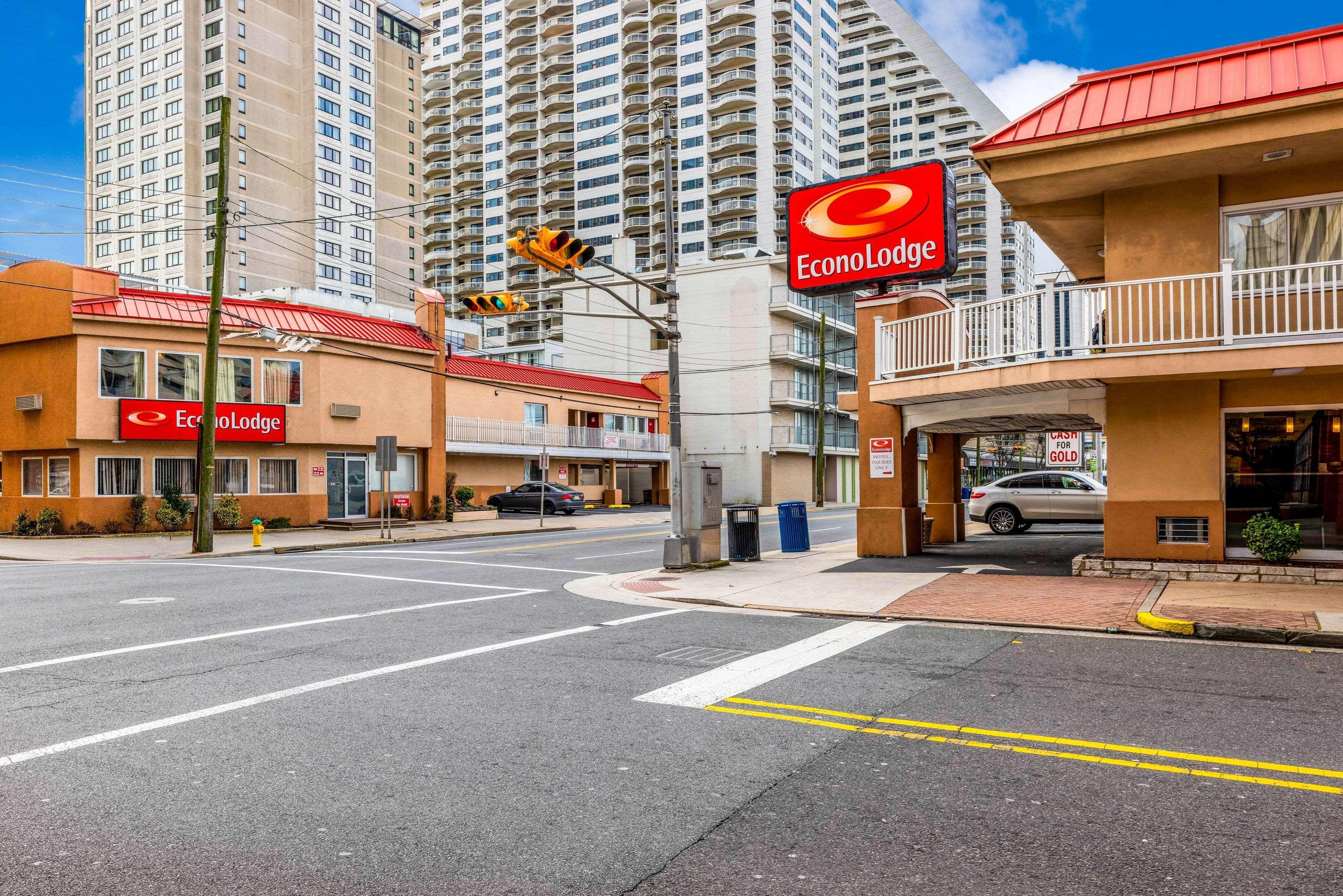 Econo Lodge Beach And Boardwalk Атлантик Сити Экстерьер фото
