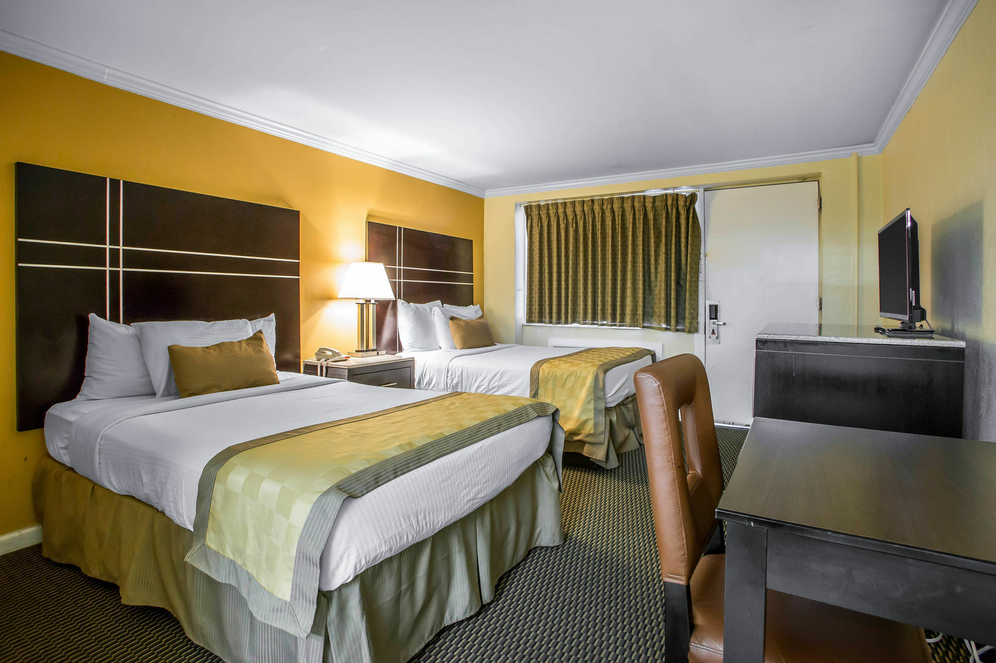 Econo Lodge Beach And Boardwalk Атлантик Сити Экстерьер фото